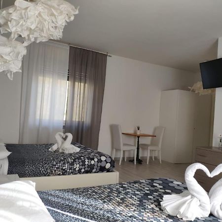 Hotel Sweet House Self Check-In 24H Cavallasca Exterior foto